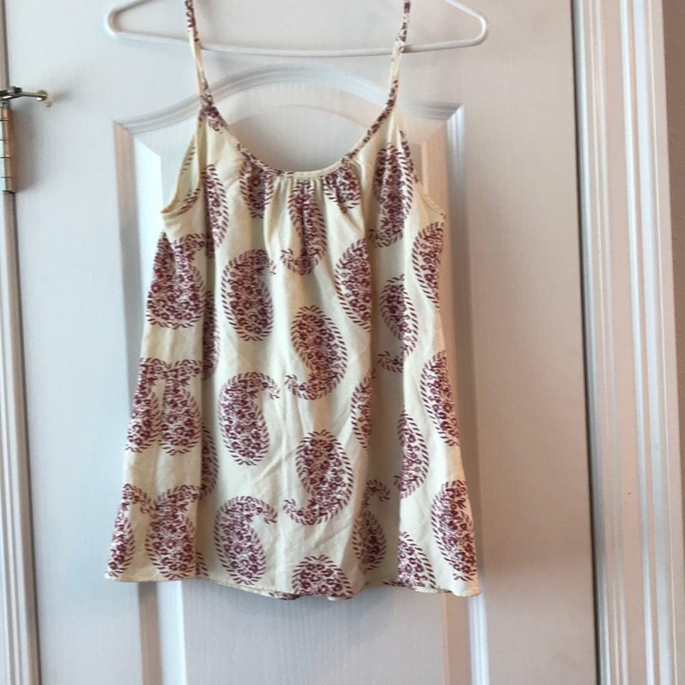 Top! Perfect for spring!! Super cute and flowy!